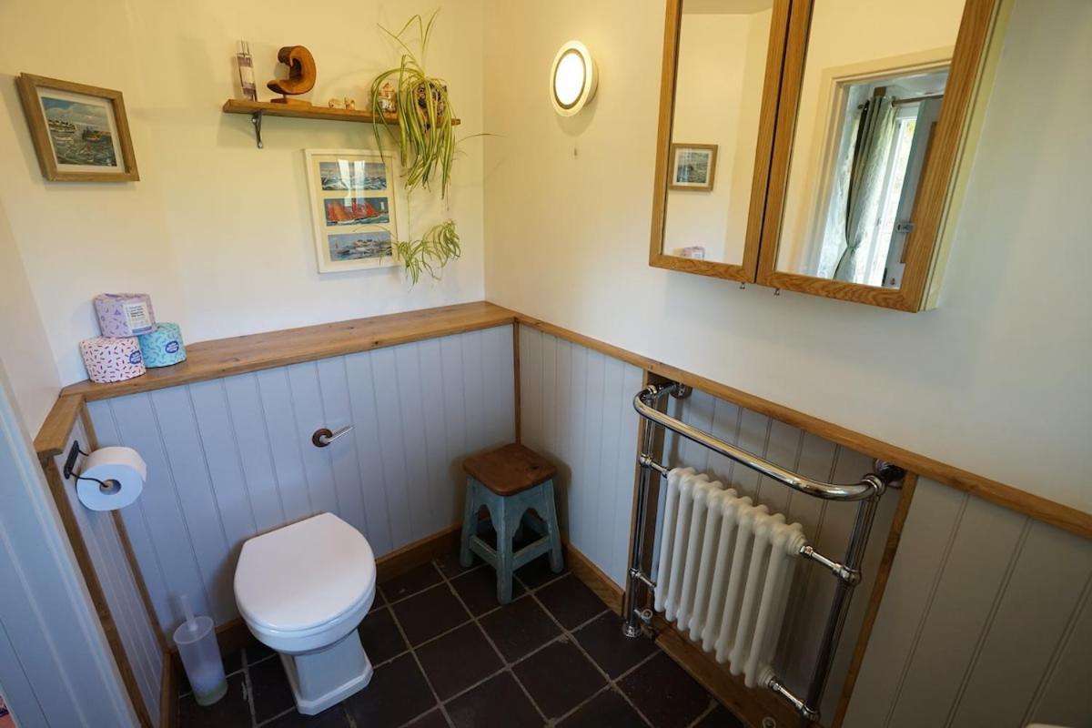 Dandelion Cottage, 安姆罗斯 外观 照片